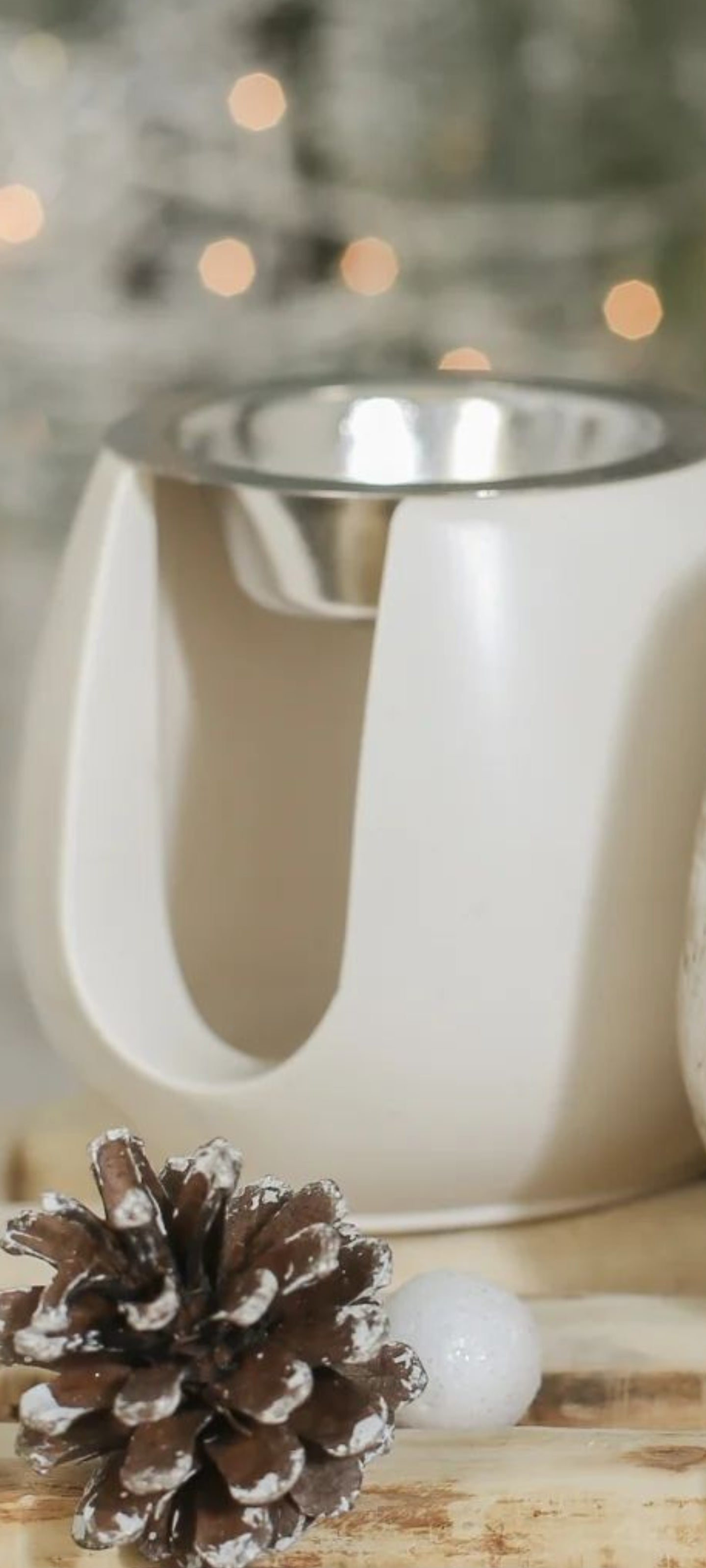 LAVURI® Wachs- Schmelzer Melter aus Giesskeramik Teelicht + Metaltigel weiss Wax- Melts