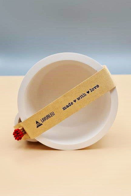 LAVURI® Schale mit Streichholzfach für Wachskerzen, Kerzensand und Perlwachs, als Duftkerzen Varianten erhältlich.