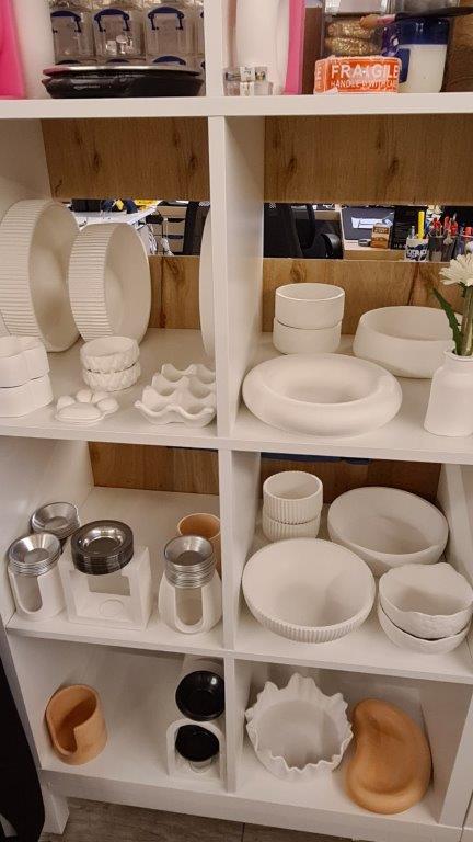 LAVURI® Keramik Stewalin Pulver, Figuren- und Reliefgiessmasse, ausgehärteten Gegenstände weisen eine porzellanähnliche, glatte Oberfläche auf und lassen sich kinderleicht bemalen