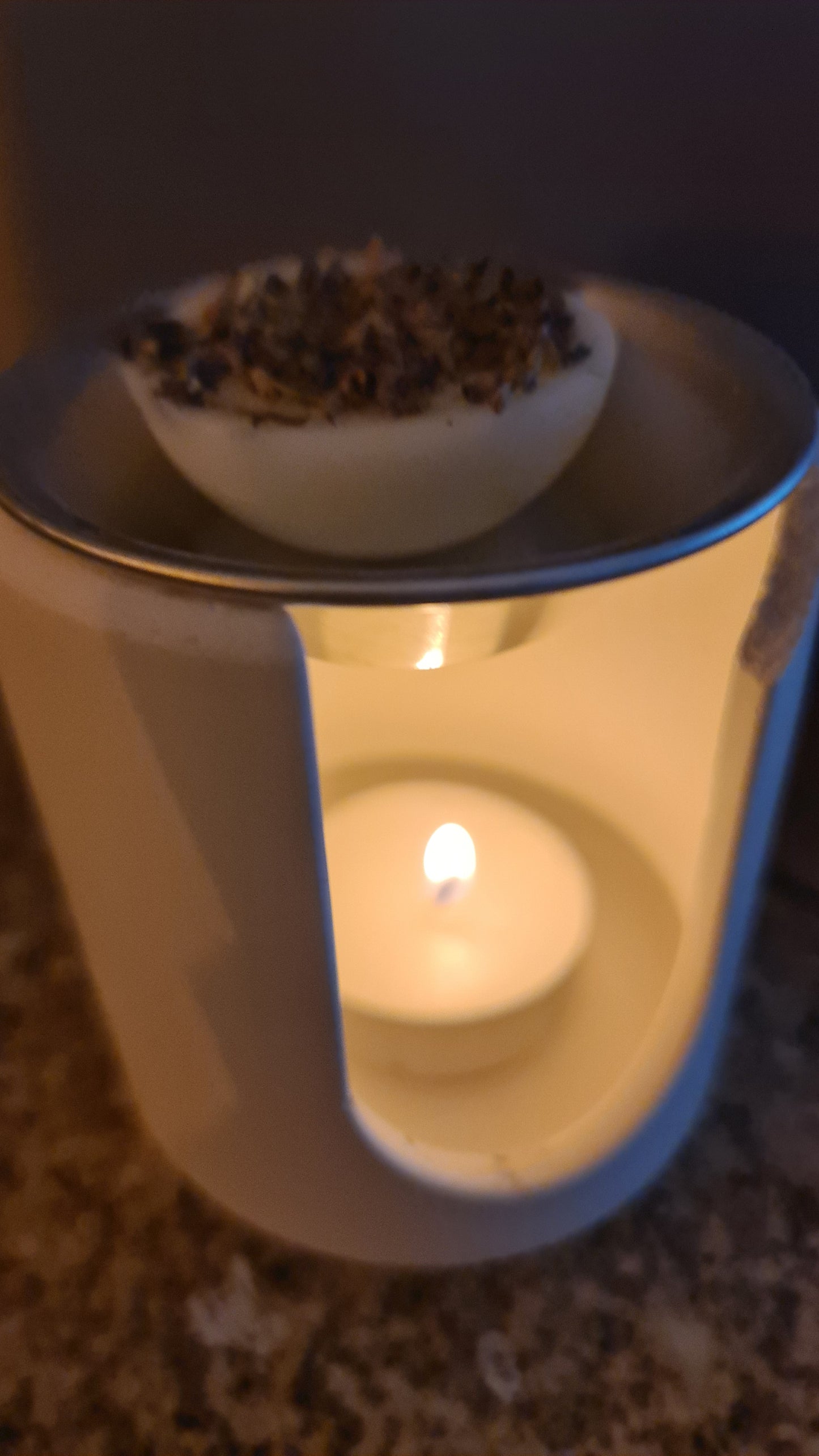 LAVURI® Wachs- Schmelzer Melter aus Giesskeramik Teelicht + Metaltigel weiss Wax- Melts