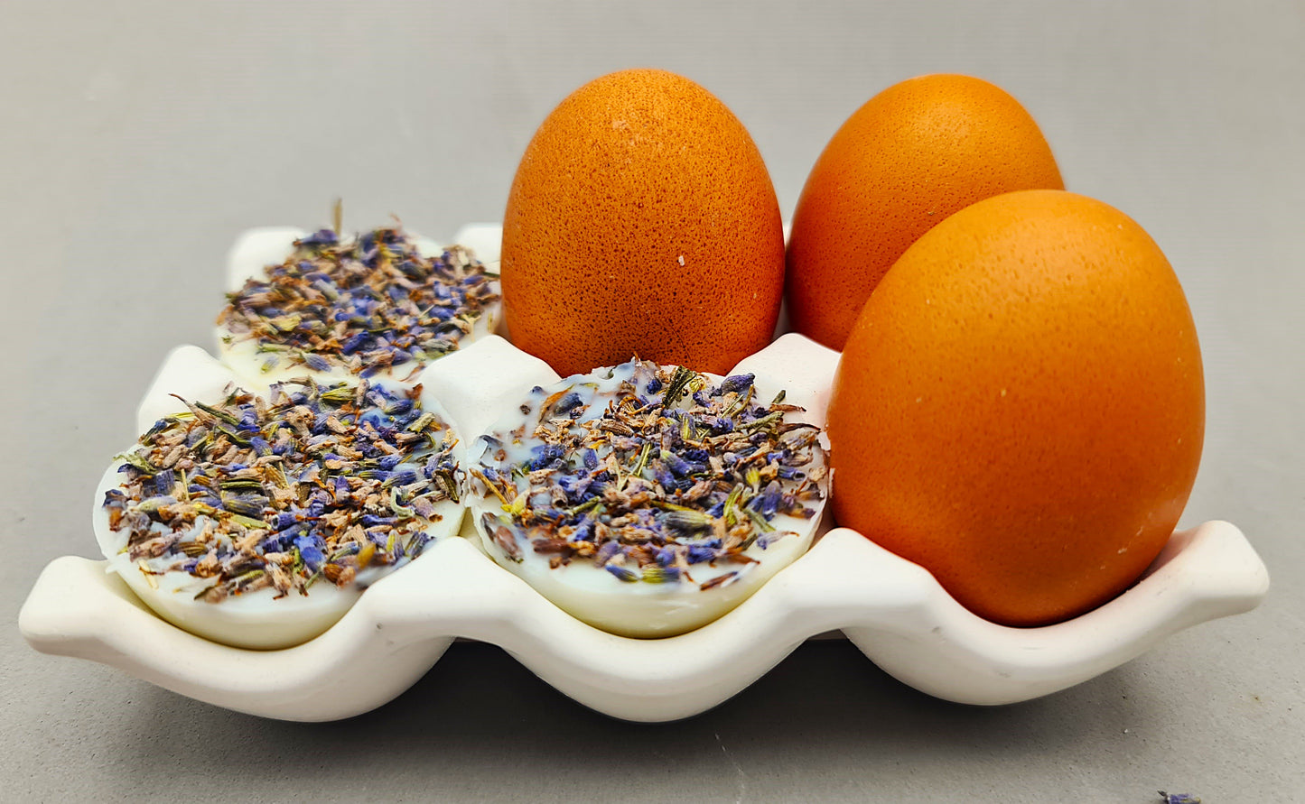 LAVURI® EGGY Tray 6er EIER Schale Dekoration Deco für Eier, Muffin, Wax- Melts, Aufbewahrung von Kosmetik Schwämmen, weiss