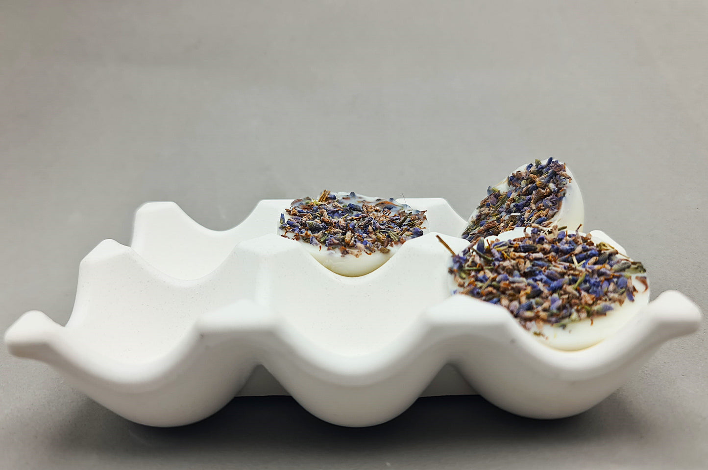 LAVURI® EGGY Tray 6er EIER Schale Dekoration Deco für Eier, Muffin, Wax- Melts, Aufbewahrung von Kosmetik Schwämmen, weiss