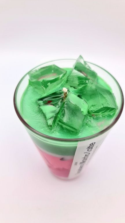 LAVURI® Strawberry Matcha Latte aus Soja Wachs Duftkerze vegan mit Gel- Wachs Eiswürfeln, handmade