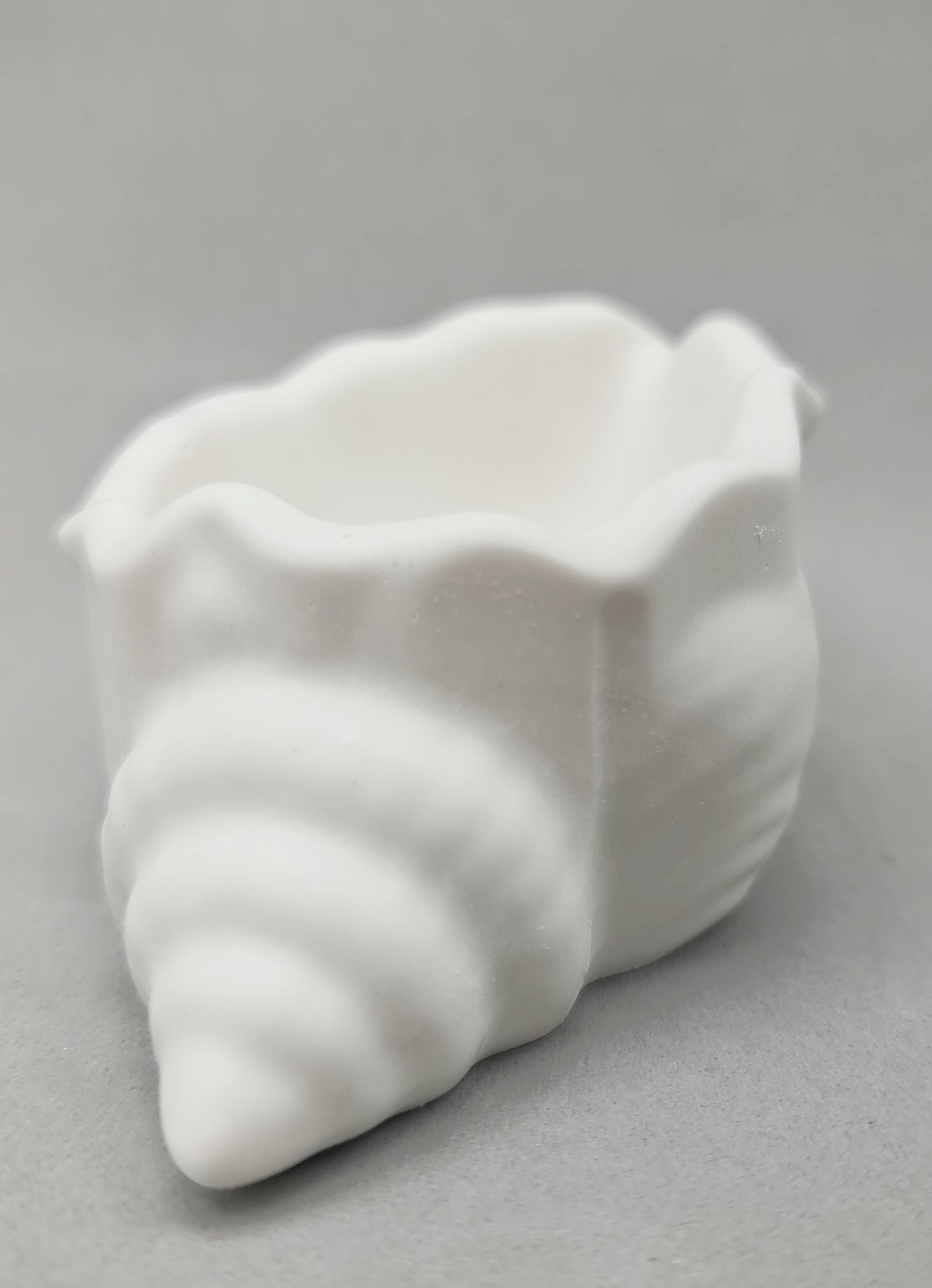 LAVURI® BUZIO MEDIO - dekorative Schale als Kerze, für Kerzensand, pearled Wax, Schmuck oder Schalenfrüchte, exklusives weiss, Deco Tray