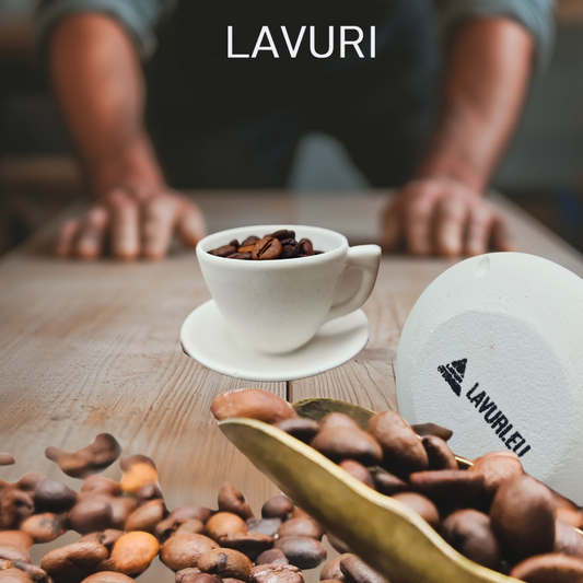 LAVURI® ESPRESSO Tasse auf festem Teller für Wachskerzen, Kerzensand / Perlwachs, Stabkerzen- Halter, Dekoration und als Duftkerzen Varianten erhältlich