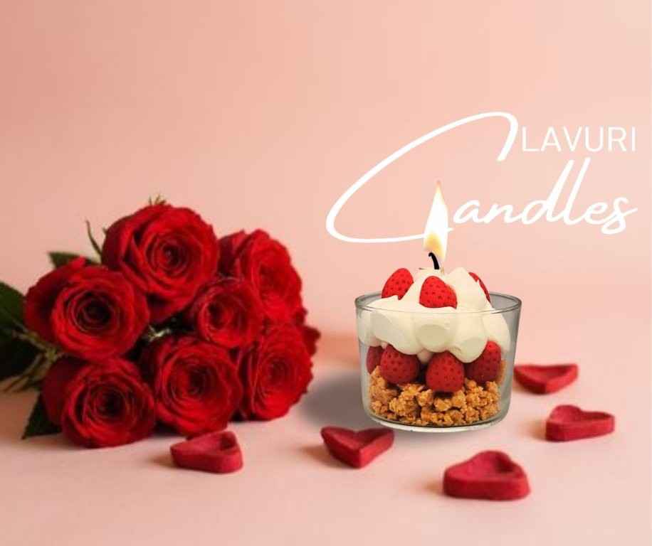 LAVURI Strawberry Cheese Cake Gourmet Dessert Candle, Soy Wax foam & detailed decorated, vegan bio from Europe, handmade in Portugal