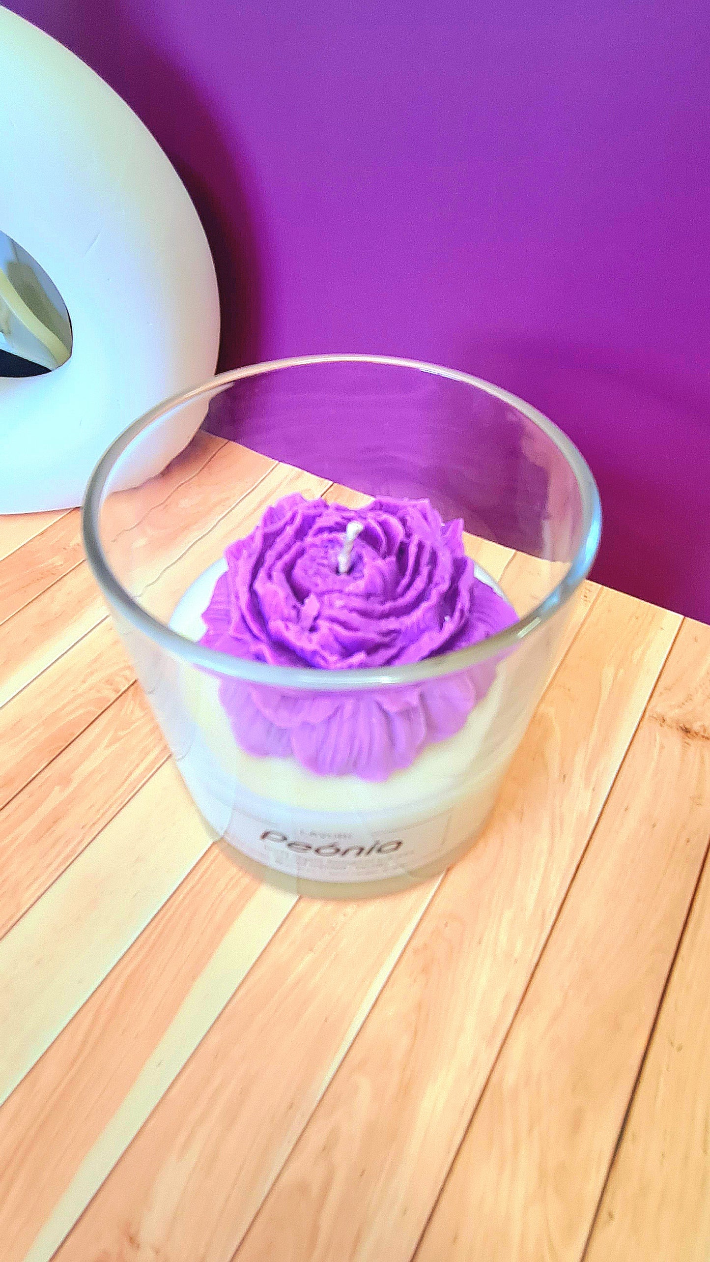 LAVURI Peónia in a glass jar, vanilla scented candle made from 100% natural soy wax, vegan, handmade, reusable glass, various colors and fragrances available.