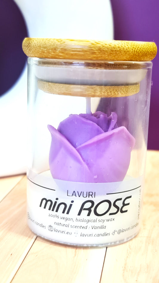 LAVURI mini ROSE in a glass jar with wooden lid, vanilla scented candle made from 100% natural soy wax, vegan, handmade, reusable glass, various colors and fragrances available.
