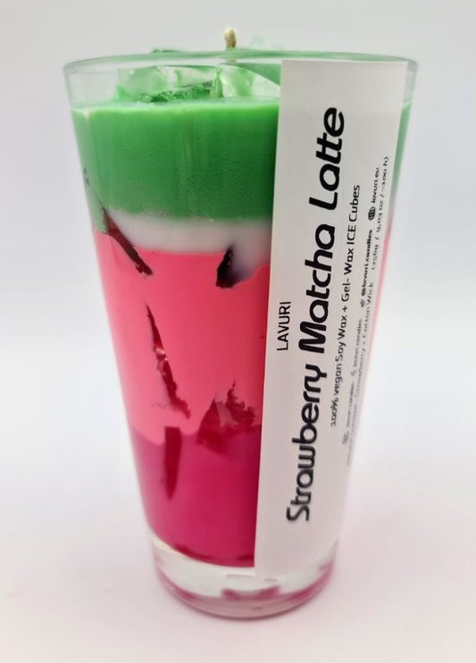LAVURI® Strawberry Matcha Latte aus Soja Wachs Duftkerze vegan mit Gel- Wachs Eiswürfeln, handmade