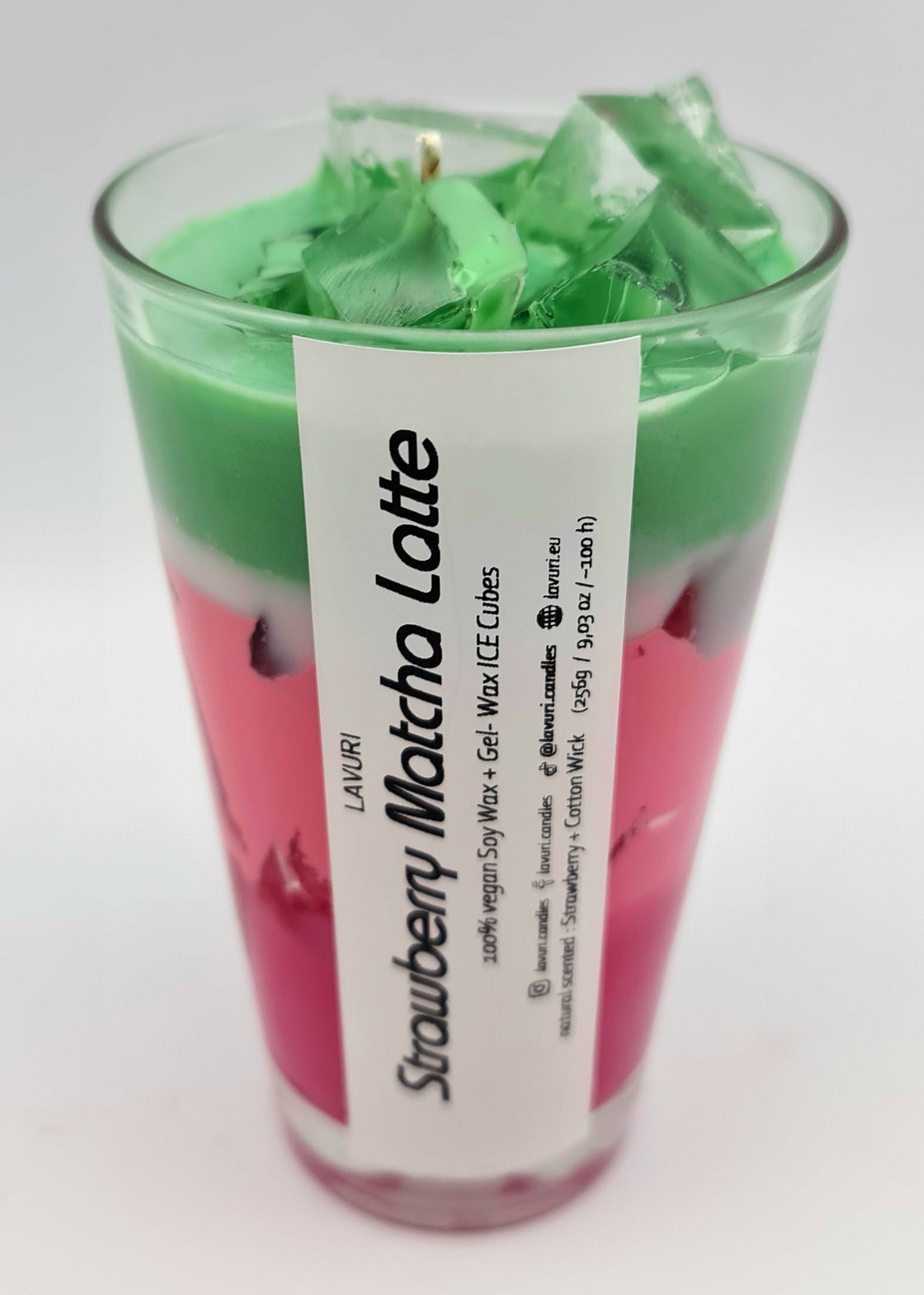LAVURI® Strawberry Matcha Latte aus Soja Wachs Duftkerze vegan mit Gel- Wachs Eiswürfeln, handmade