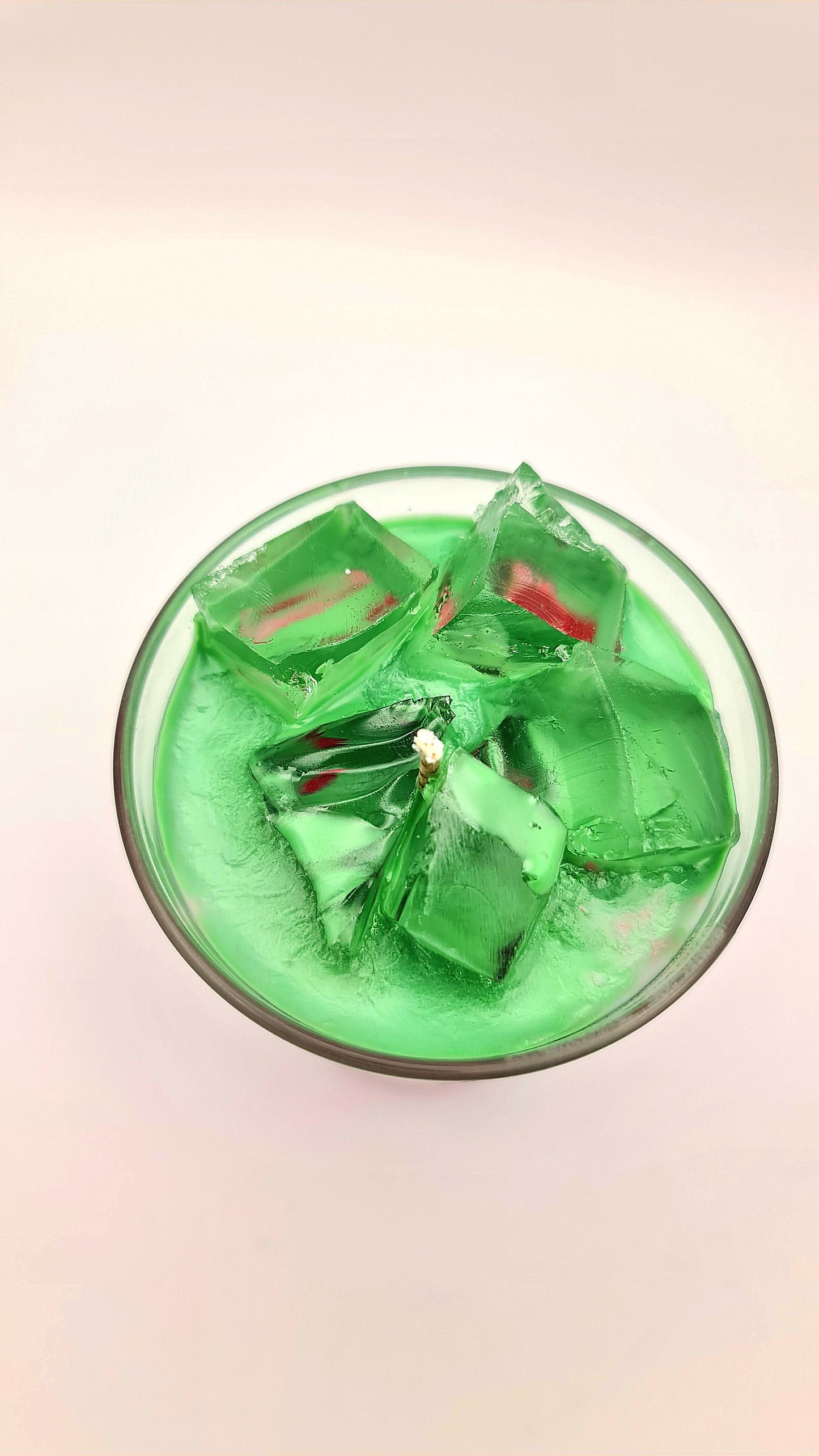 LAVURI® Strawberry Matcha Latte aus Soja Wachs Duftkerze vegan mit Gel- Wachs Eiswürfeln, handmade