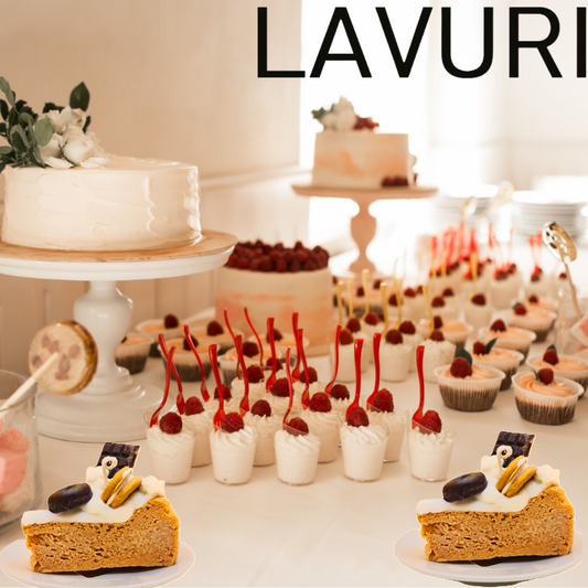 LAVURI® Caramel Slice - Kuchen - mit Schlagsahne , Schokoriegel und Keksringe als Verzierung