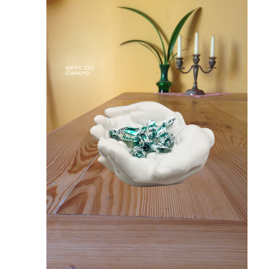 Deko Hands Schmuck- Deko- Skulptur- Kerzensand Bonbon- Schale weiß + Korkschutz