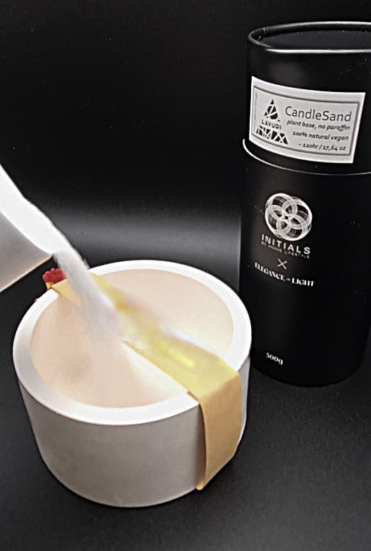 Initials Edition Candle Sand perl wax, black tube, 100% natural, 500g incl. wicks, NO paraffins, white