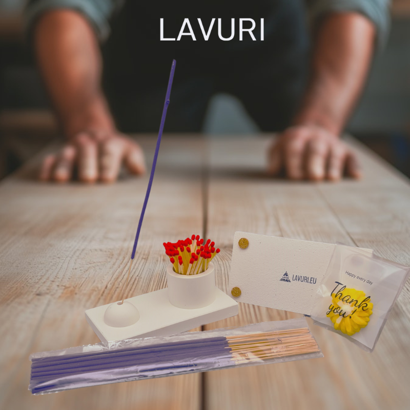 LAVURI® Pure Calm SET mit 20 Lavendel Räucherstäbchen mit Tablot inkl. Streichhölzer, handgefertigt, persönlich verpackt
