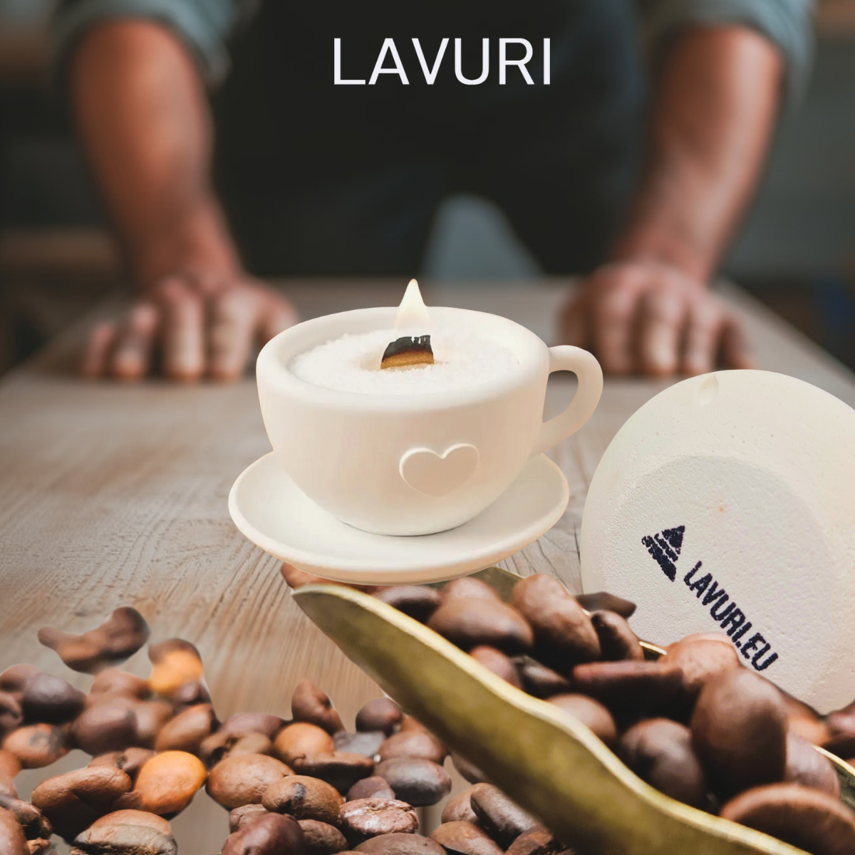 LAVURI® Cappuccino Tasse mit separatem Teller für Wachskerzen, Kerzensand / Perlwachs, Trockenblumen, Dekoration und als Duftkerzen Varianten erhältlich