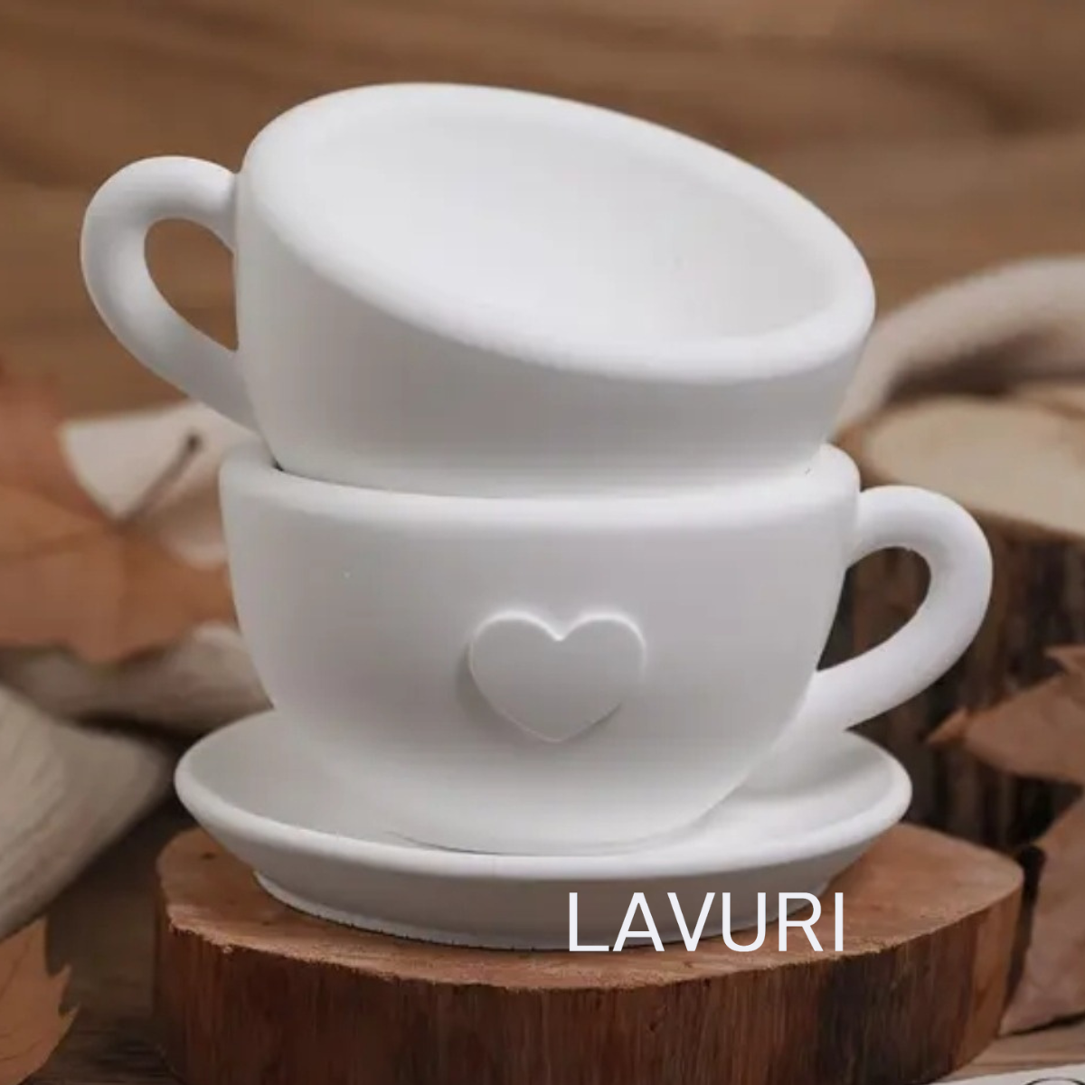 LAVURI® Cappuccino Tasse mit separatem Teller für Wachskerzen, Kerzensand / Perlwachs, Trockenblumen, Dekoration und als Duftkerzen Varianten erhältlich