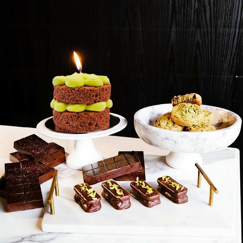 LAVURI Dubai Chocolate Cake Gourmet Dessert Duftkerze handmade bio vegan algarve candle portugal germany