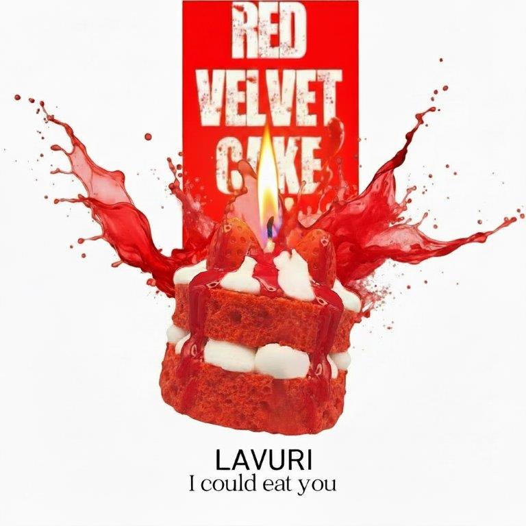 LAVURI® RED Velvet Strawberry cake with whipped cream and fruit as a topping on a red, fluffy cake base – a gourmet dessert candle made from 100% soy wax