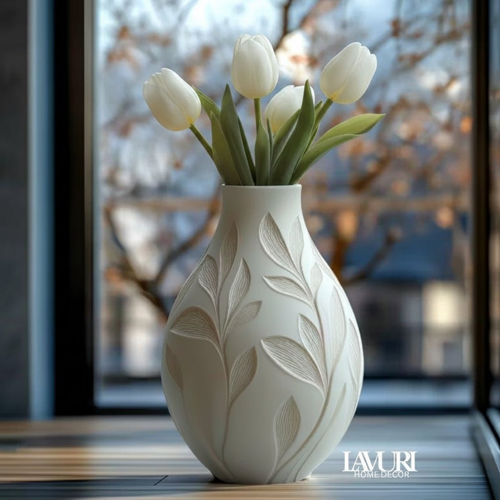 Les Fleurs "Tulip Leaves" - Vase for Dried Flowers like Pampas Grass, 11 x 7.5 cm, Round Ceramic Vase with Petal Pattern