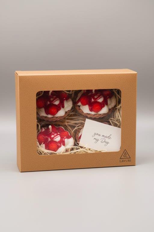 LAVURI® Strawberry Tart - Gourmet Cookie Candle, Straberry & Creme of Soy Wax, red Gel- Wax Sauce with pouder garnish