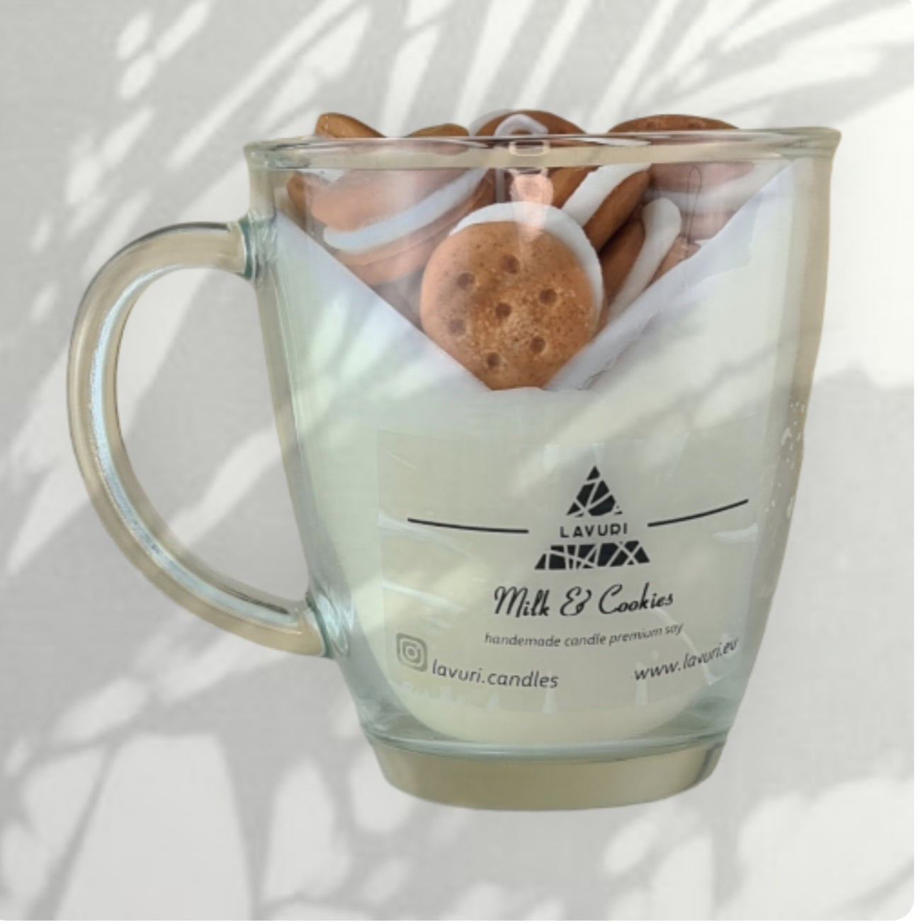 LAVURI® MILK & Cookie in Henkel- Tasse aus Soja Wachs Duftkerze vegan handmade