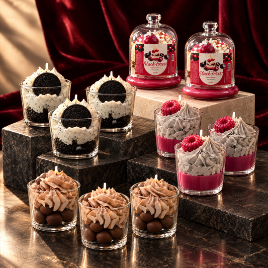 LAVURI Monochrome & Ruby: 3 Nòrio Cream CUP, 3 Baie Sauvage CUP, 3 Truffle Cream CUP, 2 Black Forest Cherry — glass dome. Handmade soy-wax dessert candle starter pack from Portugal.