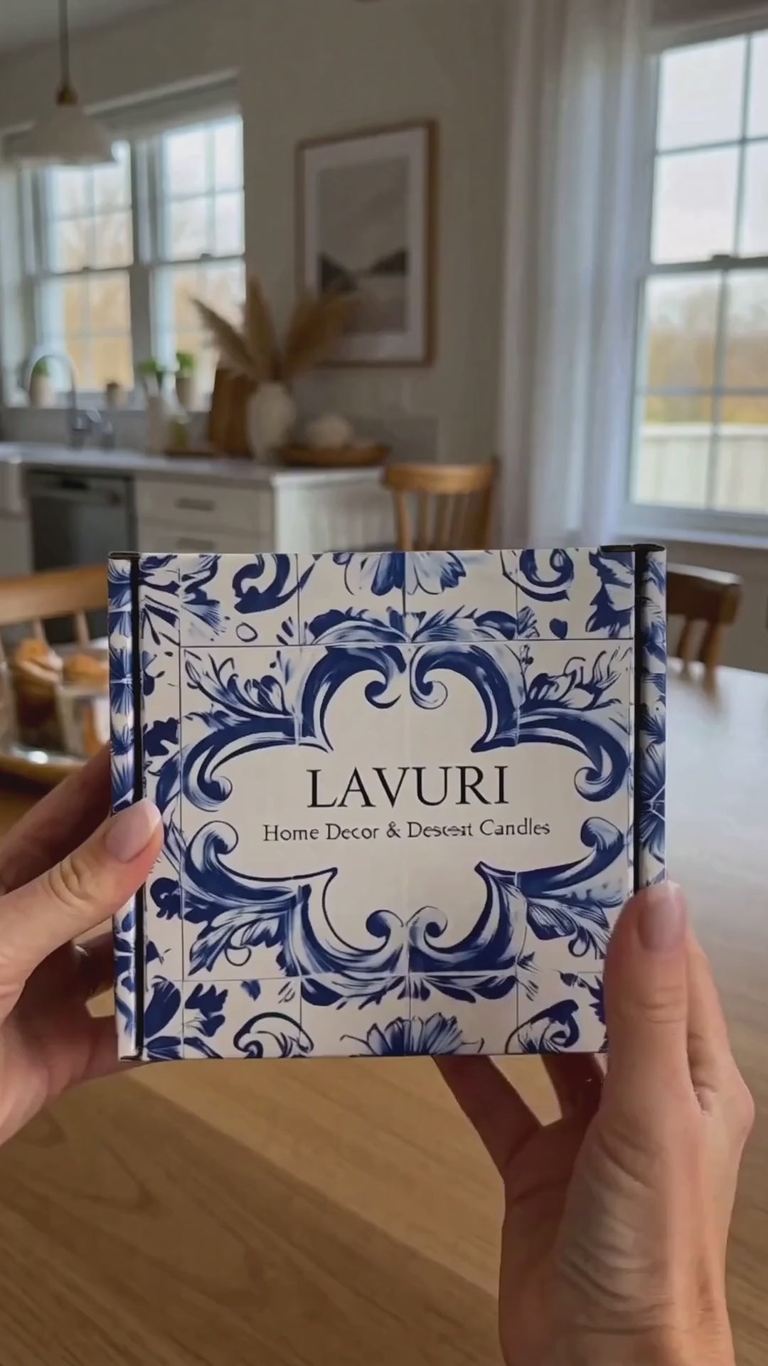 LAVURI Lotus Biscoff – silent unboxing of the dessert candle from its individual Azulejo retail box.